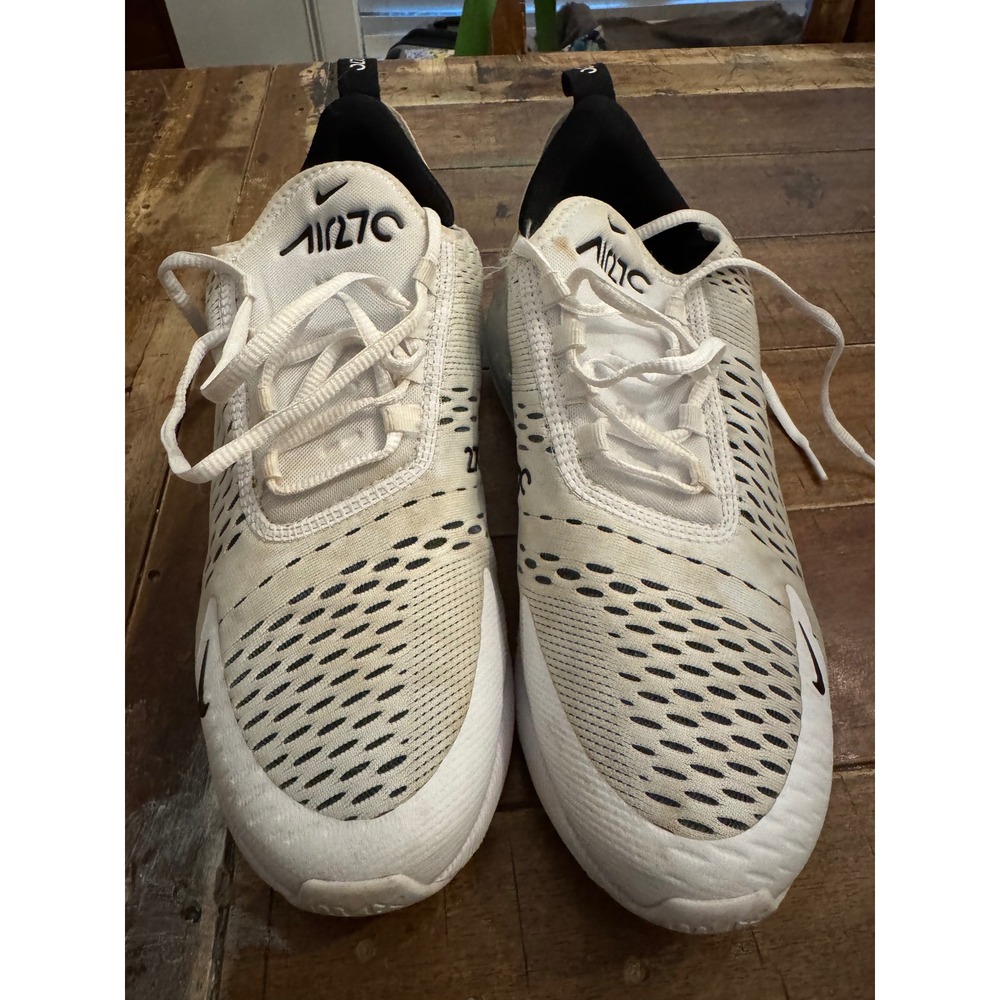 Nike Air Max 270 Mens White Black AH6789-100 Size 10 Lifestyle Sneakers